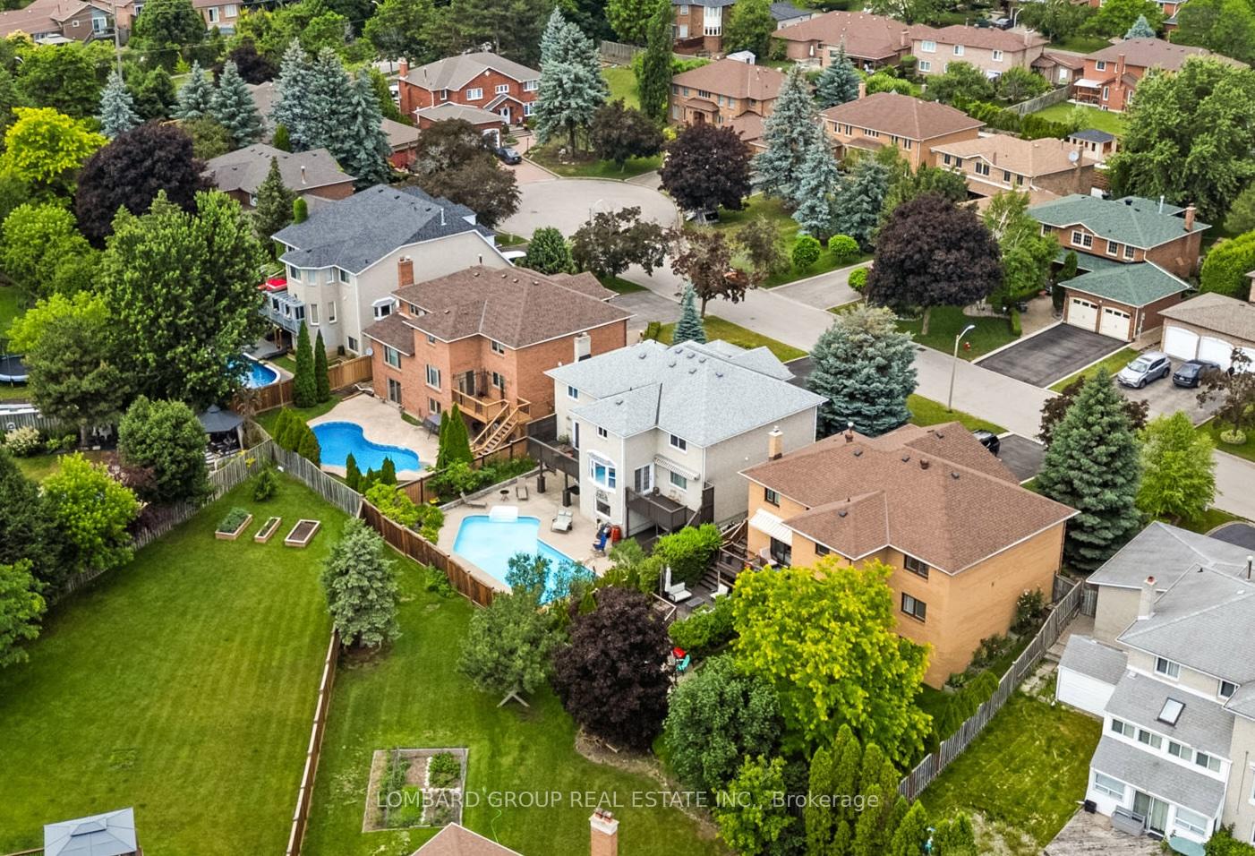Photo 43 of 10 Whitmore Court, Brampton, Heart Lake West — HOMEH