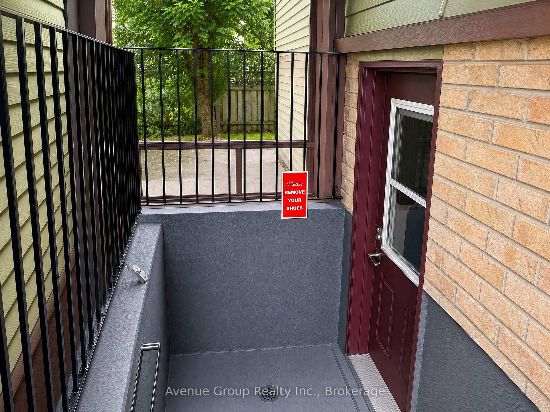 Photo 6 of Unit Lower, 54 Leggott Avenue, Barrie, Painswick North — HOMEH