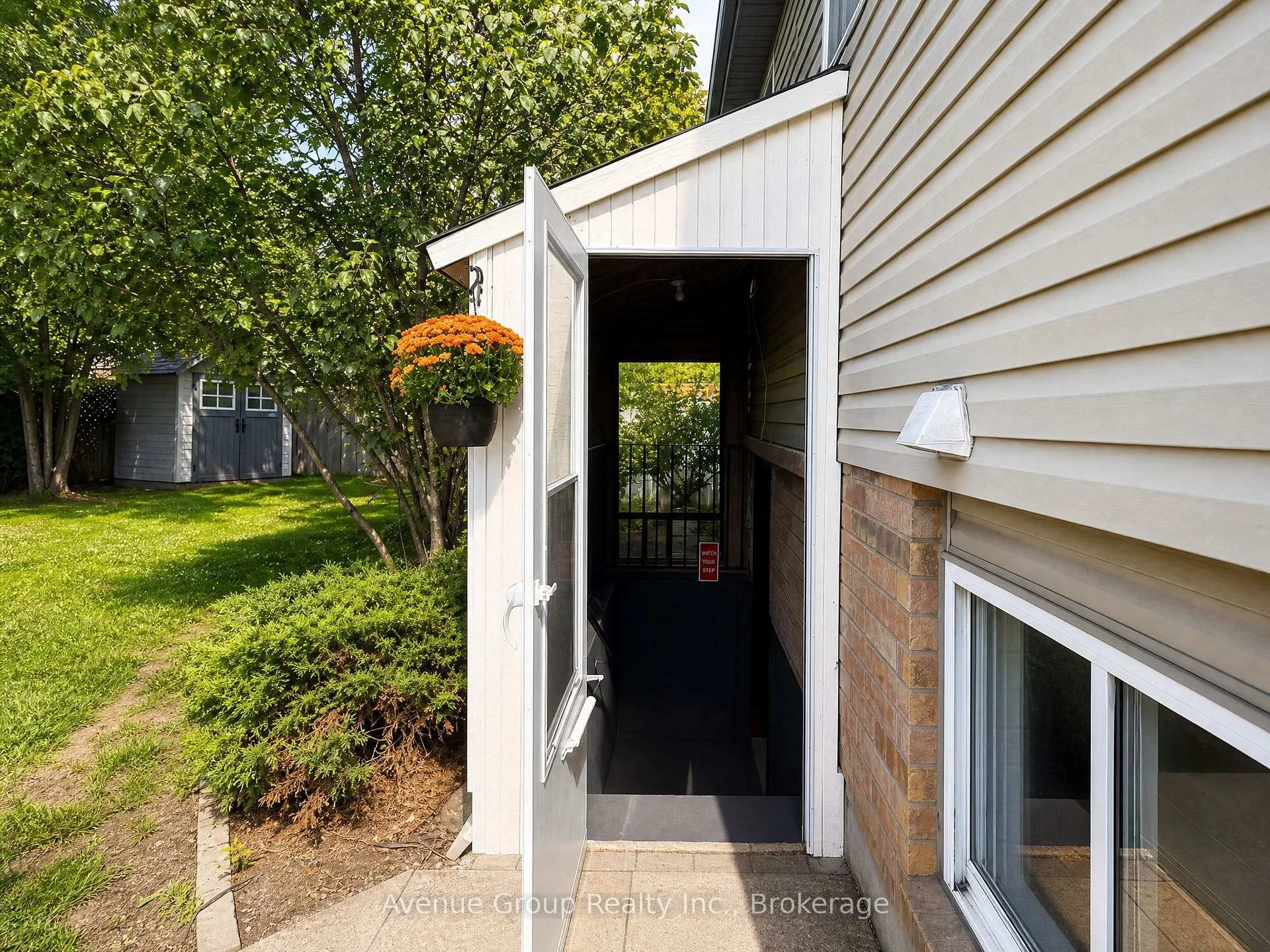 Photo 5 of Unit Lower, 54 Leggott Avenue, Barrie, Painswick North — HOMEH