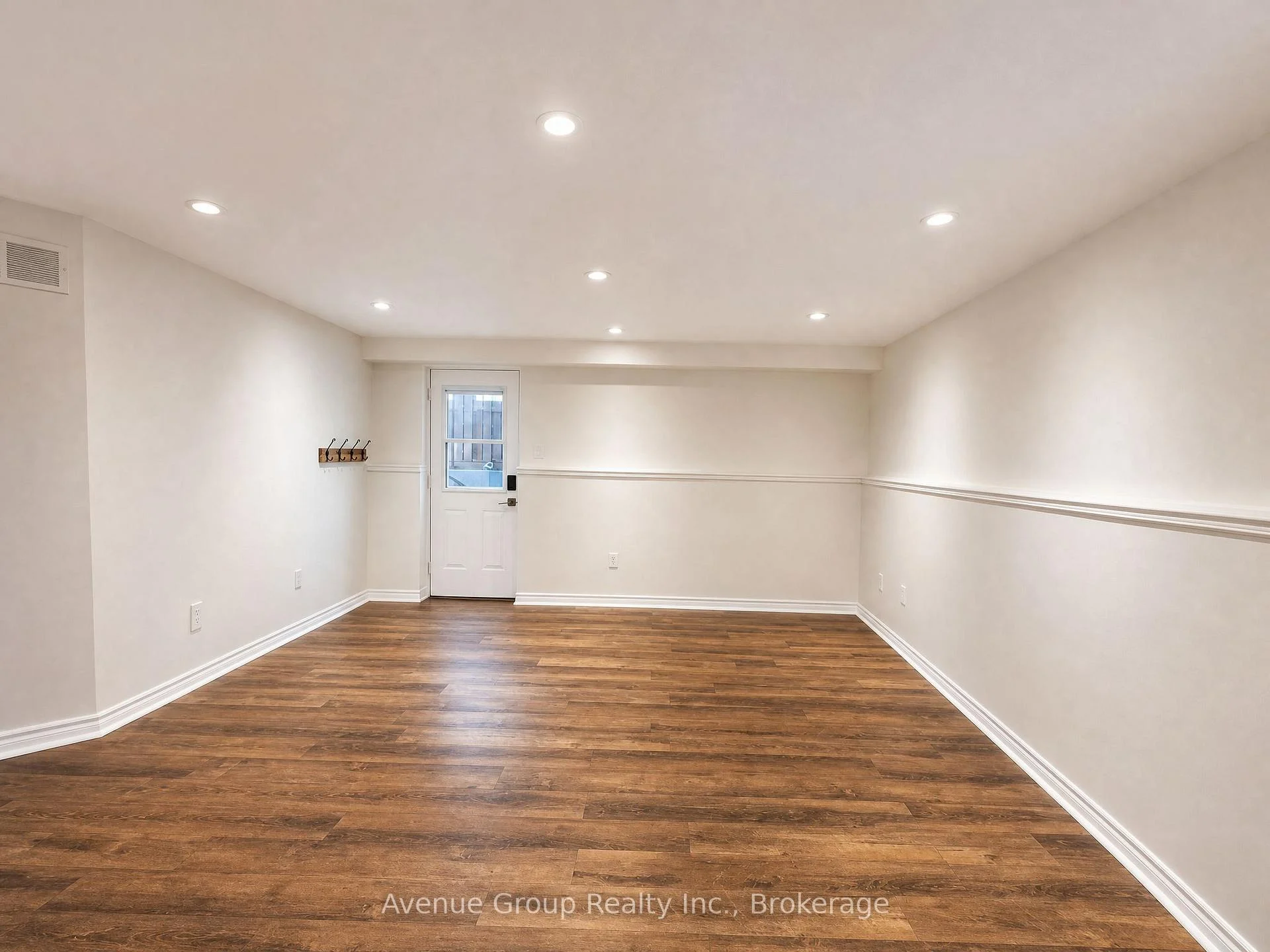 Photo 14 of Unit Lower, 54 Leggott Avenue, Barrie, Painswick North — HOMEH