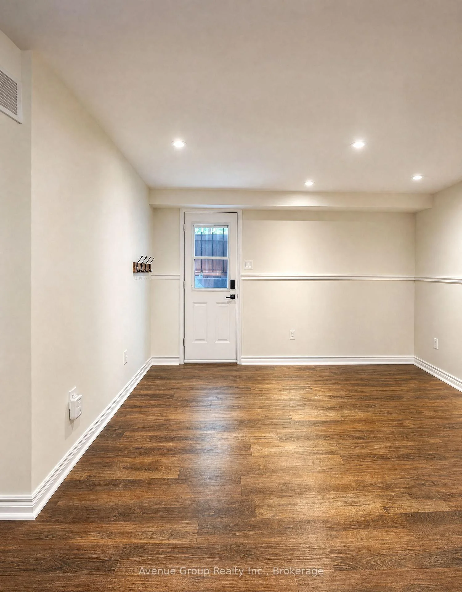 Photo 35 of Unit Lower, 54 Leggott Avenue, Barrie, Painswick North — HOMEH