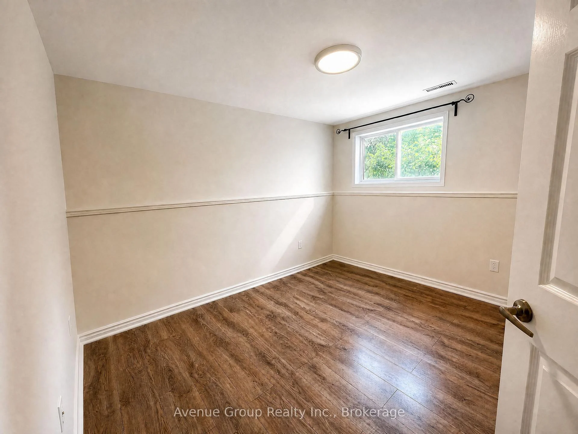 Photo 40 of Unit Lower, 54 Leggott Avenue, Barrie, Painswick North — HOMEH