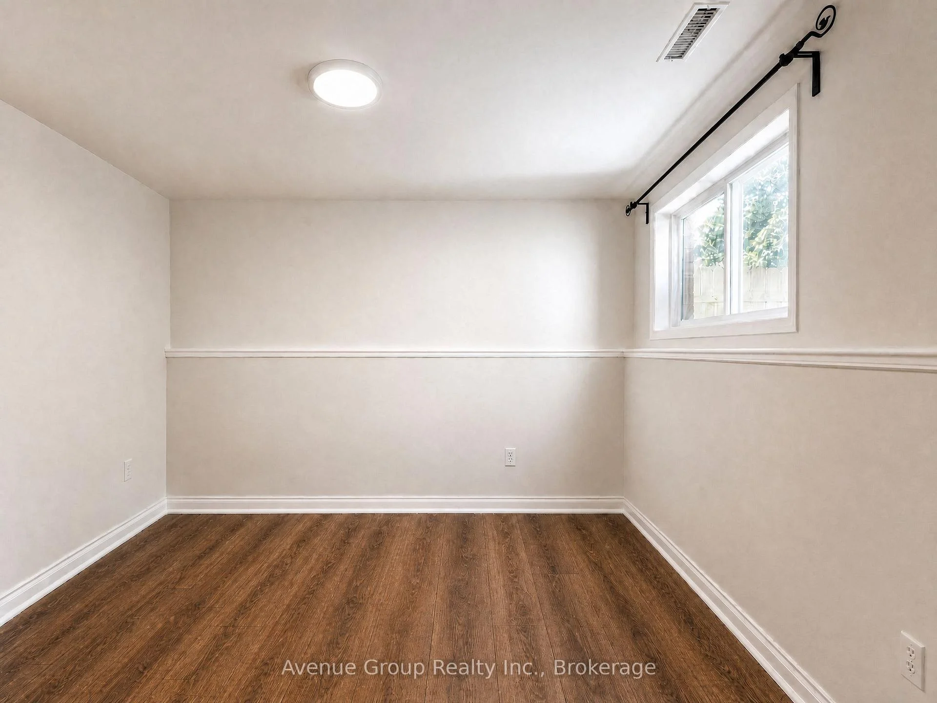 Photo 46 of Unit Lower, 54 Leggott Avenue, Barrie, Painswick North — HOMEH