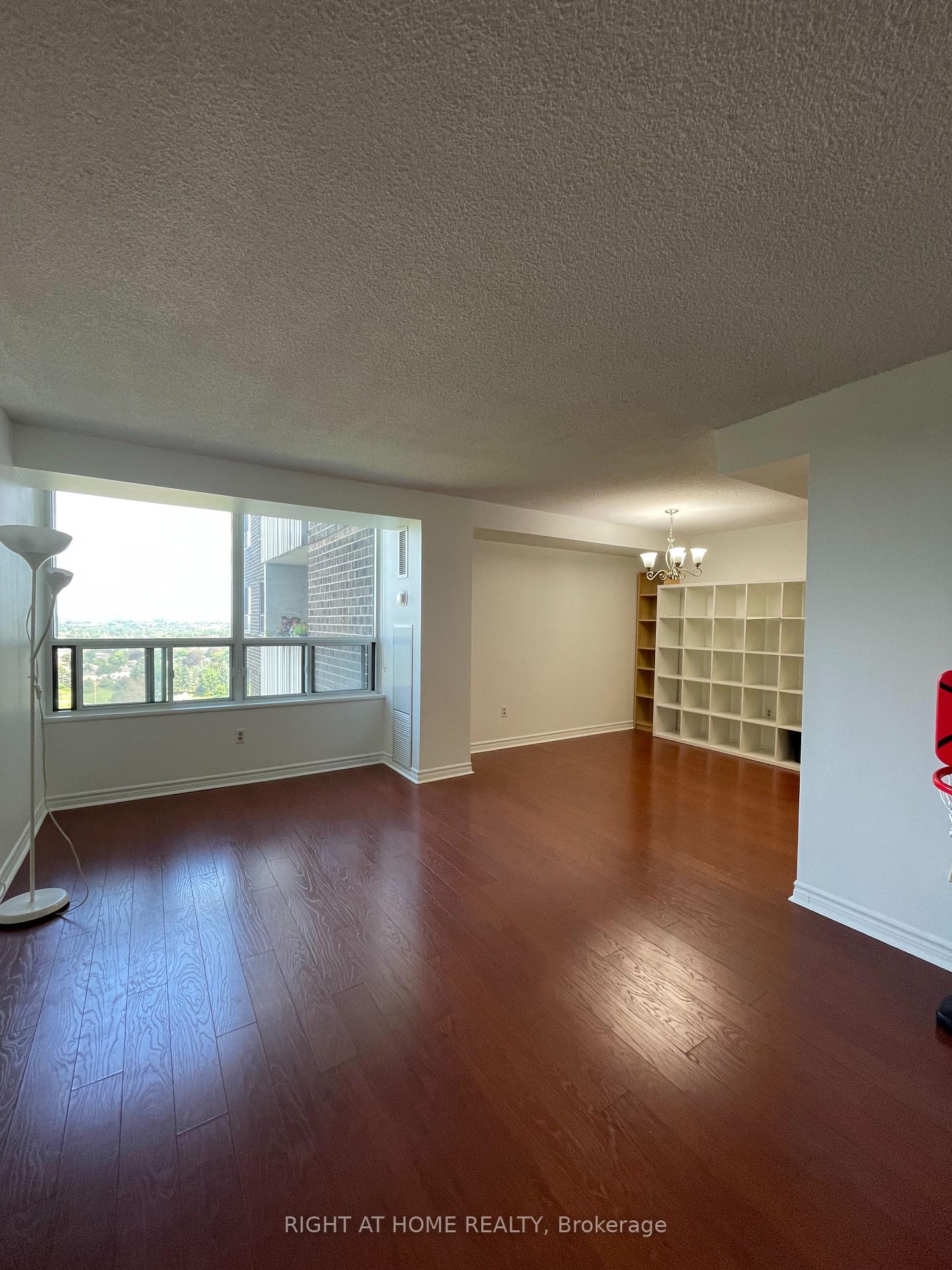 Photo 1 of 5 Old Sheppard Avenue, North York, Pleasant View — HOMEH