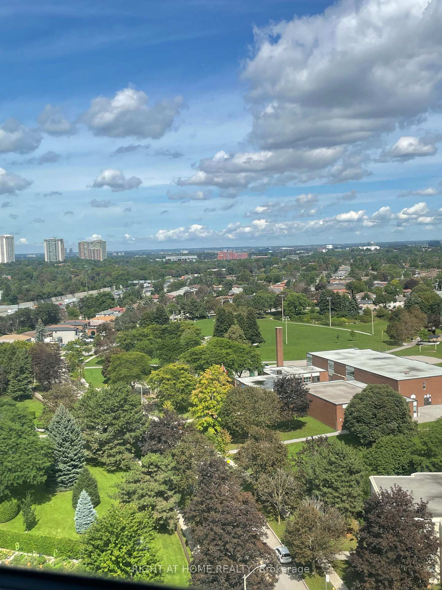 Photo 3 of 5 Old Sheppard Avenue, North York, Pleasant View — HOMEH