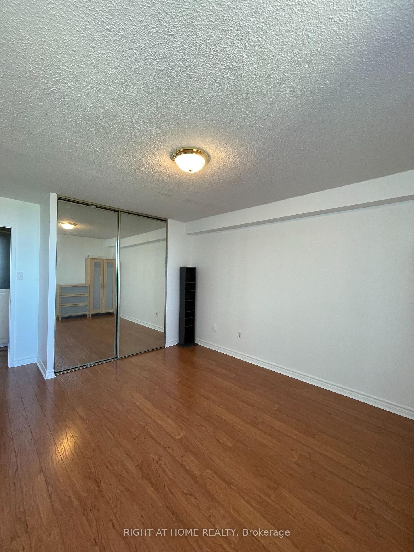 Photo 16 of 5 Old Sheppard Avenue, North York, Pleasant View — HOMEH