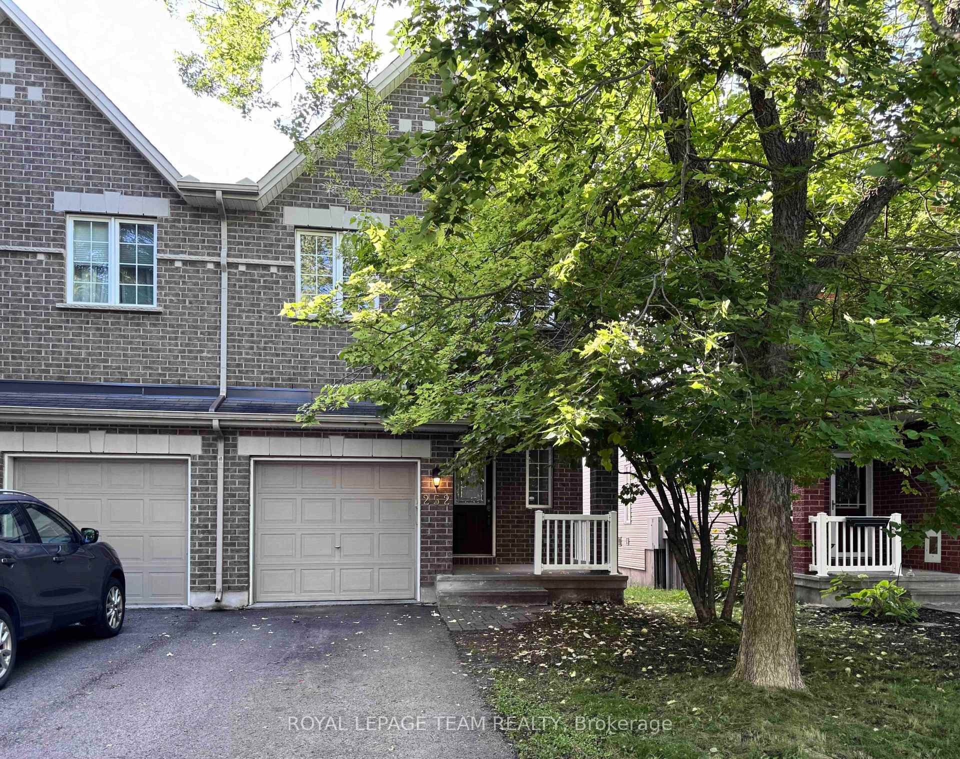 Photo 1 of 252 Tandalee Crescent, Ottawa, Kanata - Emerald Meadows/Trailwest — HOMEH