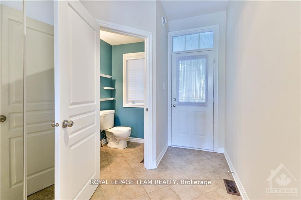 Photo 5 of 252 Tandalee Crescent, Ottawa, Kanata - Emerald Meadows/Trailwest — HOMEH