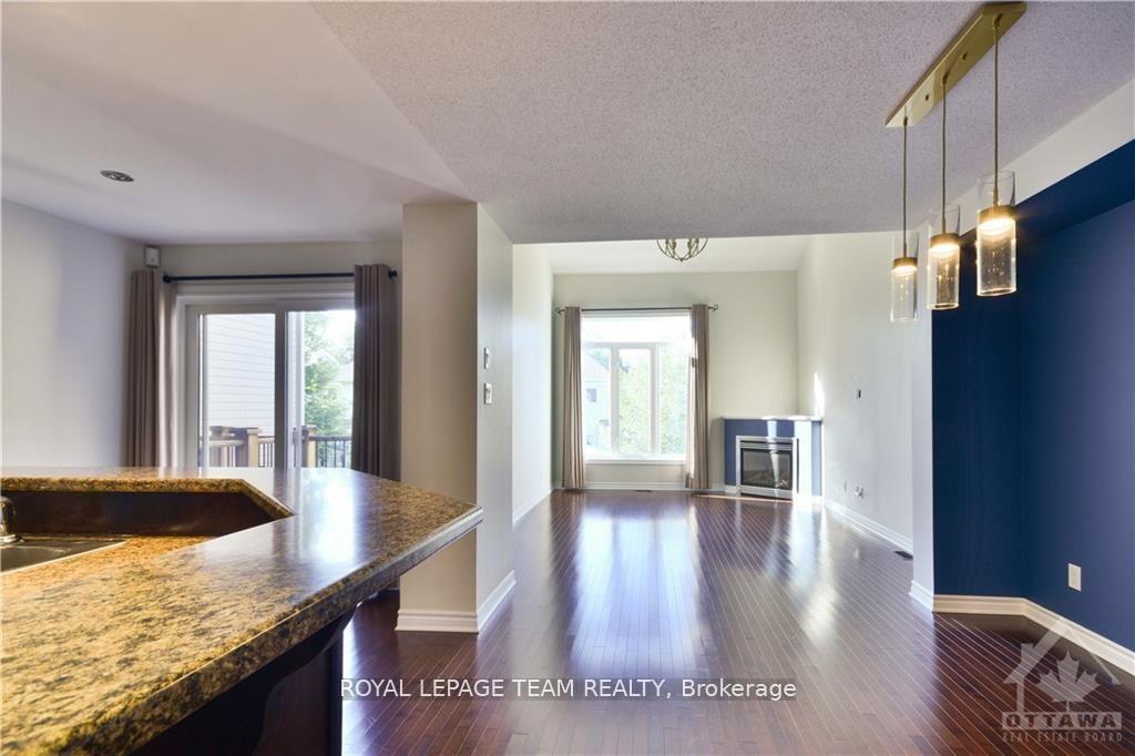Photo 7 of 252 Tandalee Crescent, Ottawa, Kanata - Emerald Meadows/Trailwest — HOMEH