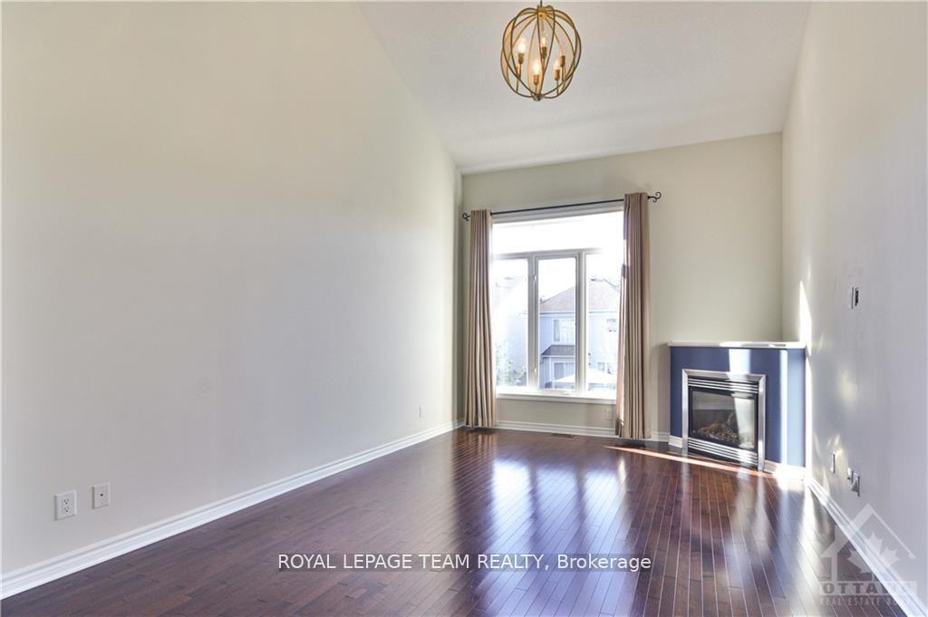 Photo 14 of 252 Tandalee Crescent, Ottawa, Kanata - Emerald Meadows/Trailwest — HOMEH