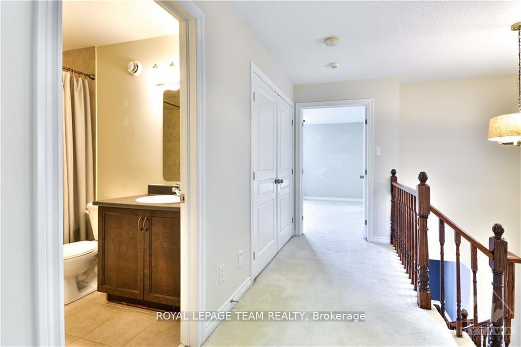 Photo 18 of 252 Tandalee Crescent, Ottawa, Kanata - Emerald Meadows/Trailwest — HOMEH