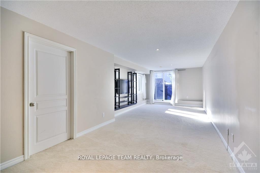 Photo 31 of 252 Tandalee Crescent, Ottawa, Kanata - Emerald Meadows/Trailwest — HOMEH