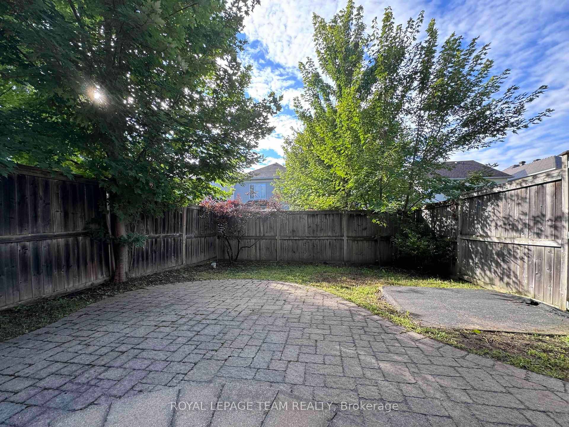 Photo 32 of 252 Tandalee Crescent, Ottawa, Kanata - Emerald Meadows/Trailwest — HOMEH
