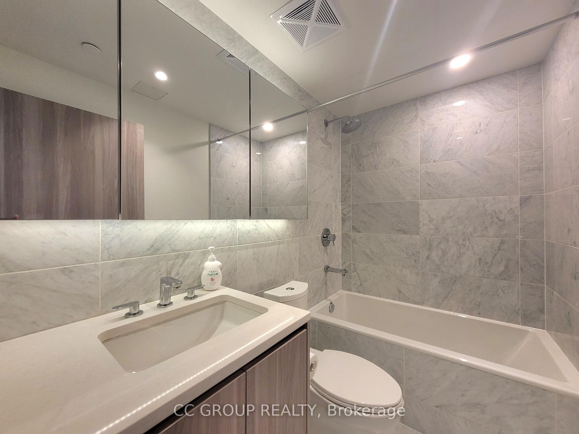 Photo 8 of Unit Th207, 85 Mcmahon Drive, North York, Bayview Village — HOMEH