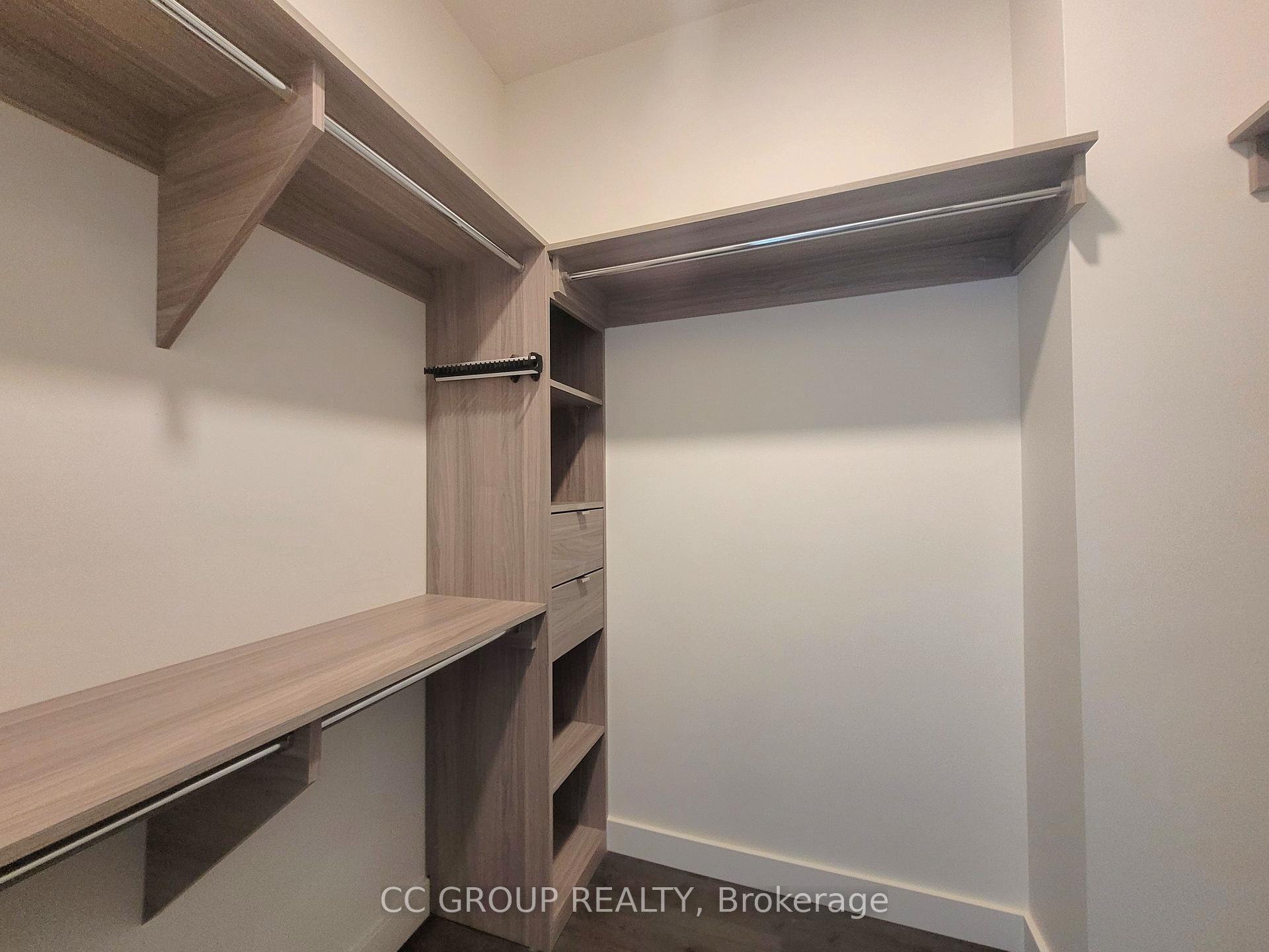 Photo 15 of Unit Th207, 85 Mcmahon Drive, North York, Bayview Village — HOMEH