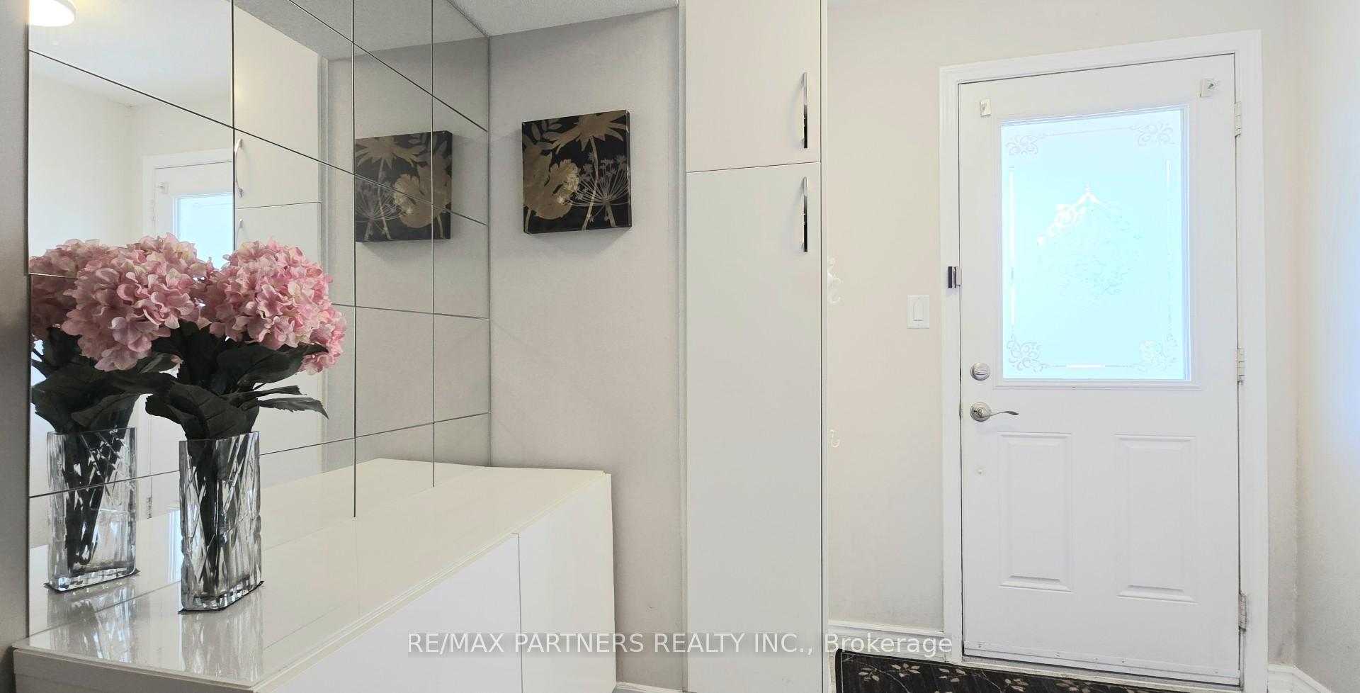 Photo 1 of 184 Louisbourg Way, Markham, Greensborough — HOMEH