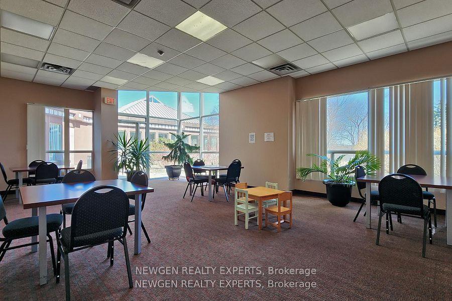 Photo 6 of Unit #910, 7 Concorde Place, North York, Banbury-Don Mills — HOMEH