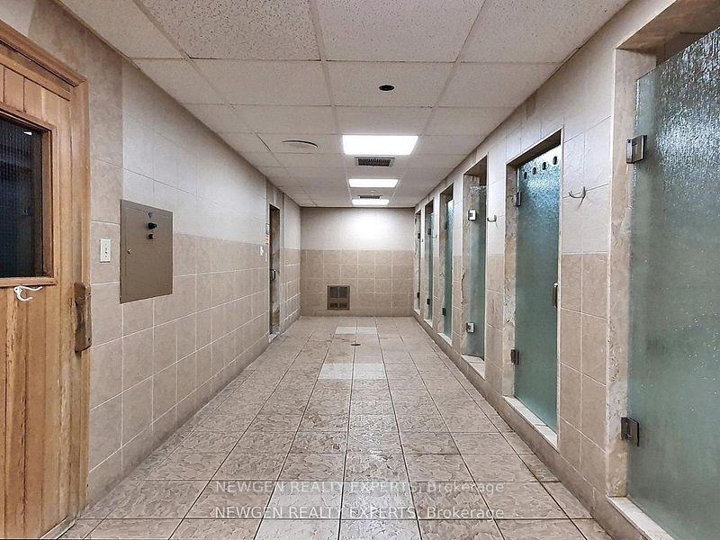 Photo 15 of Unit #910, 7 Concorde Place, North York, Banbury-Don Mills — HOMEH