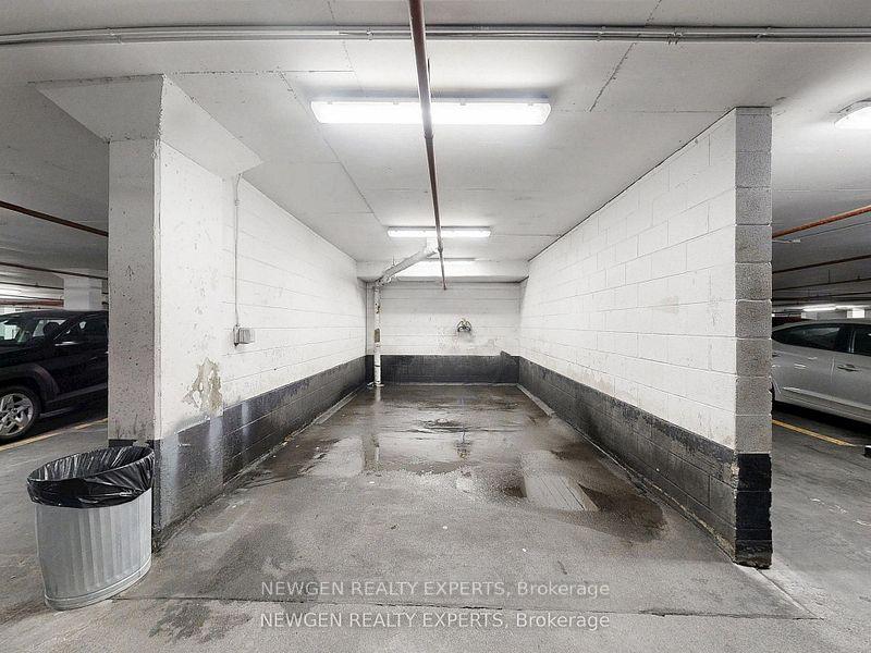 Photo 16 of Unit #910, 7 Concorde Place, North York, Banbury-Don Mills — HOMEH