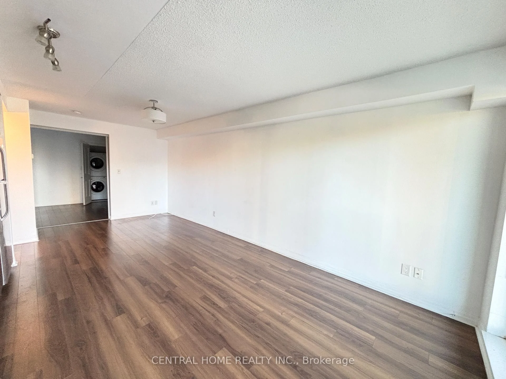 Photo 11 of Unit 308, 2015 Sheppard Avenue E, North York, Henry Farm — HOMEH