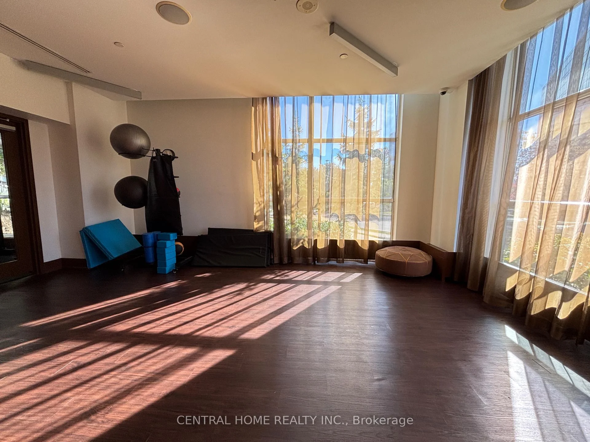 Photo 26 of Unit 308, 2015 Sheppard Avenue E, North York, Henry Farm — HOMEH