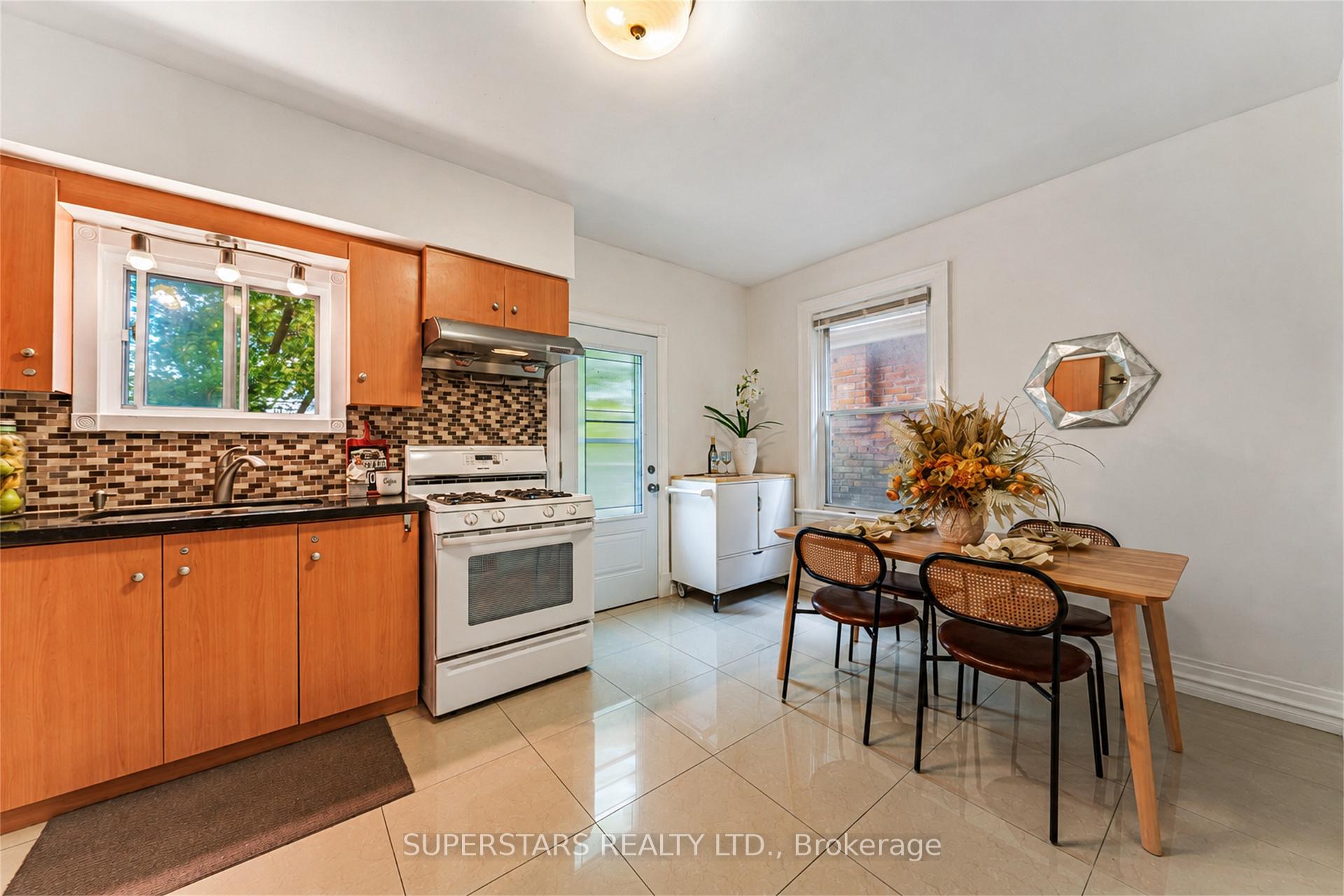 Photo 8 of 235 Oakwood Avenue, Toronto, Oakwood Village — HOMEH