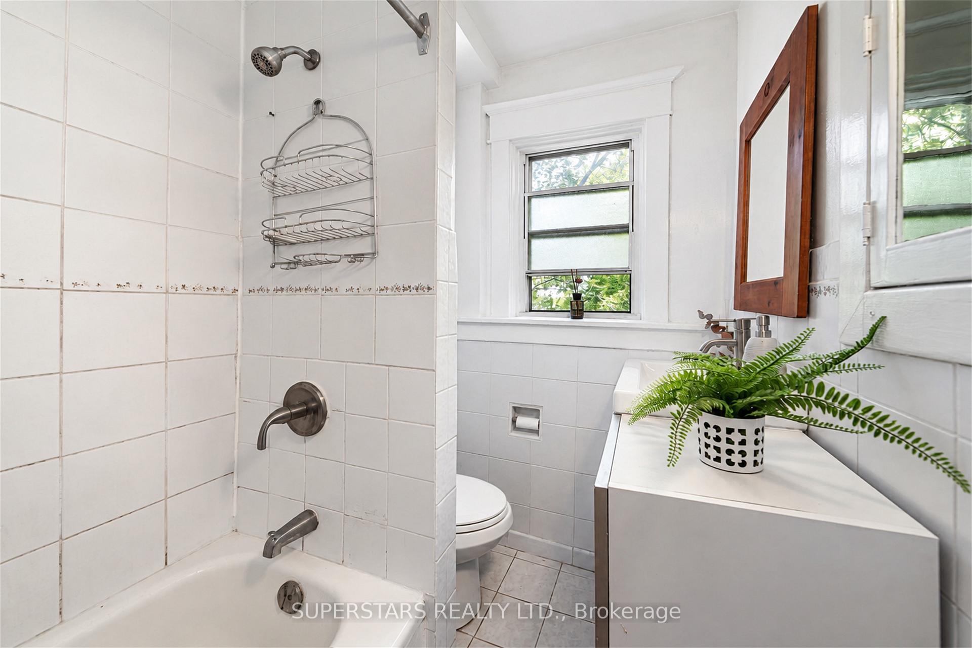 Photo 24 of 235 Oakwood Avenue, Toronto, Oakwood Village — HOMEH