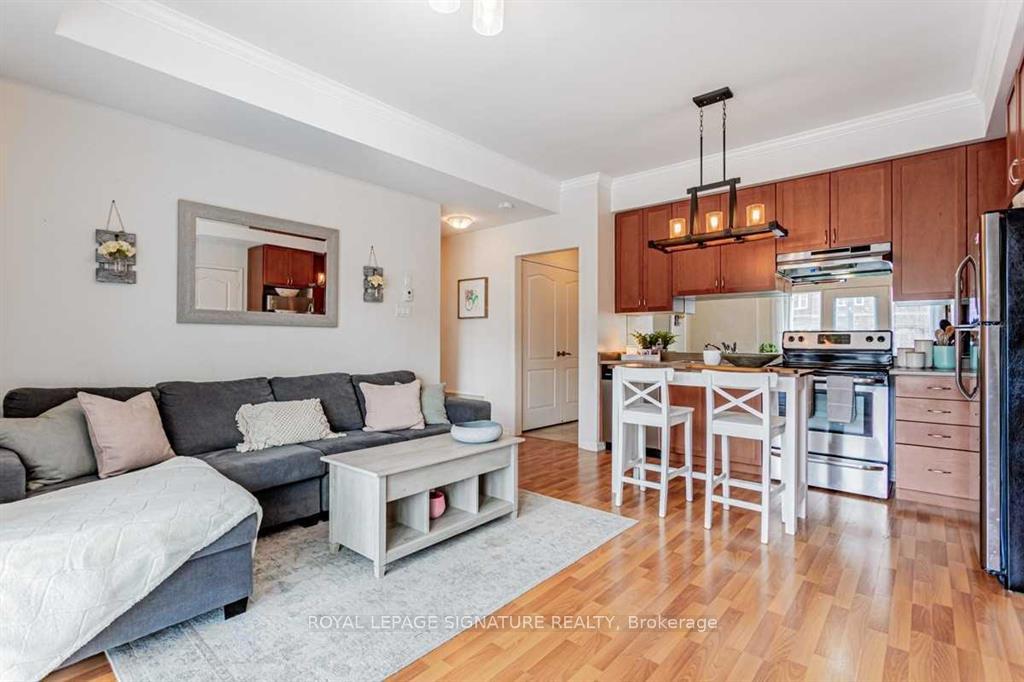 Photo of Unit 2, 261 John Way W