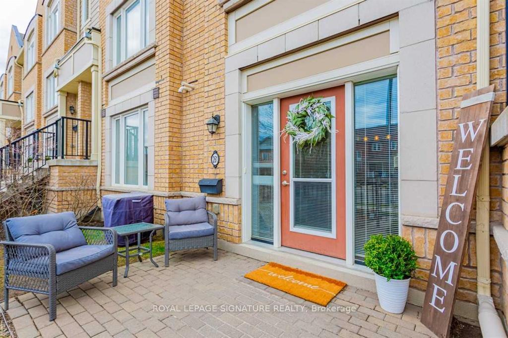 Photo 2 of Unit 2, 261 John Way W, Aurora, Bayview Wellington — HOMEH