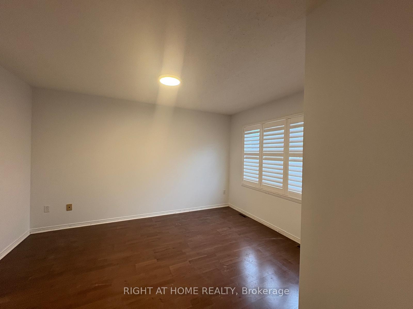 Photo 18 of 55 Sunley Crescent, Brampton, Fletcher's West — HOMEH