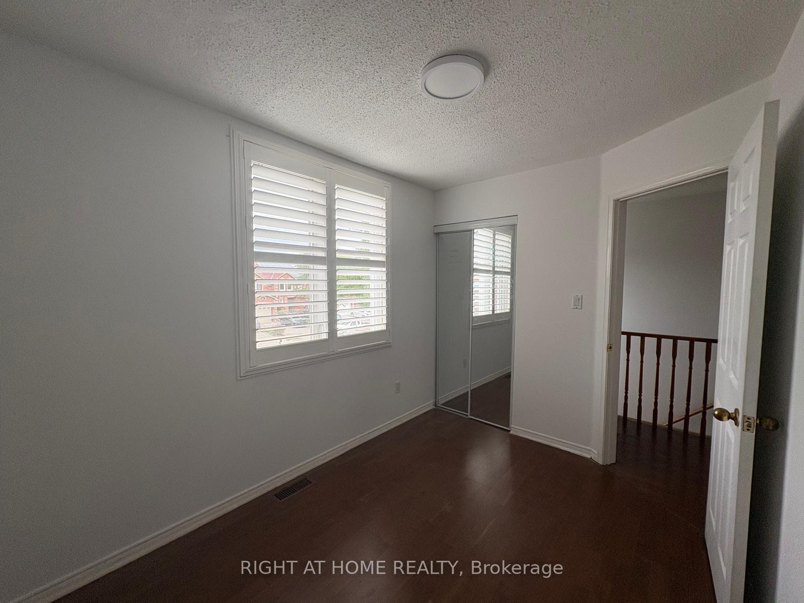 Photo 19 of 55 Sunley Crescent, Brampton, Fletcher's West — HOMEH