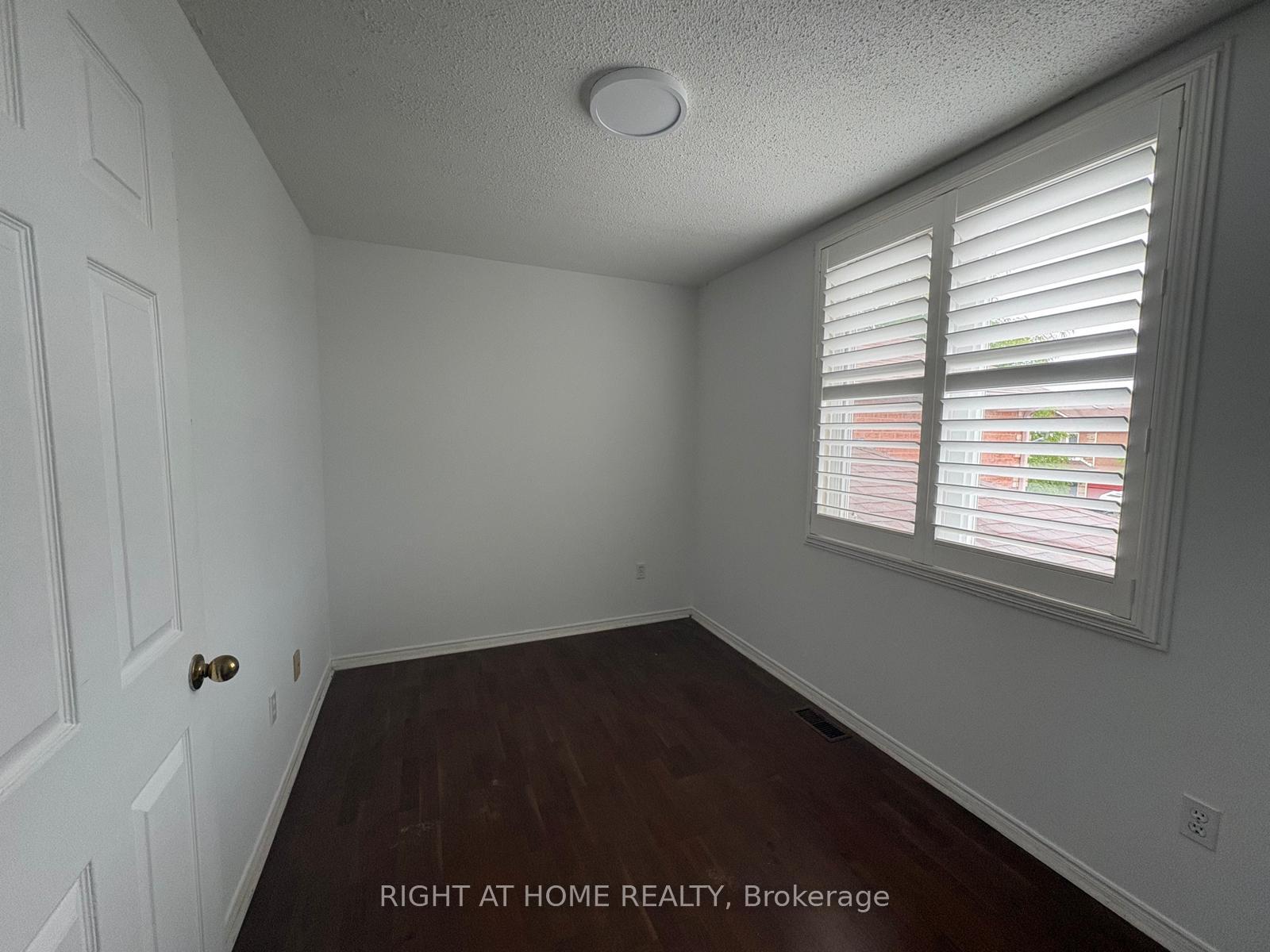 Photo 20 of 55 Sunley Crescent, Brampton, Fletcher's West — HOMEH
