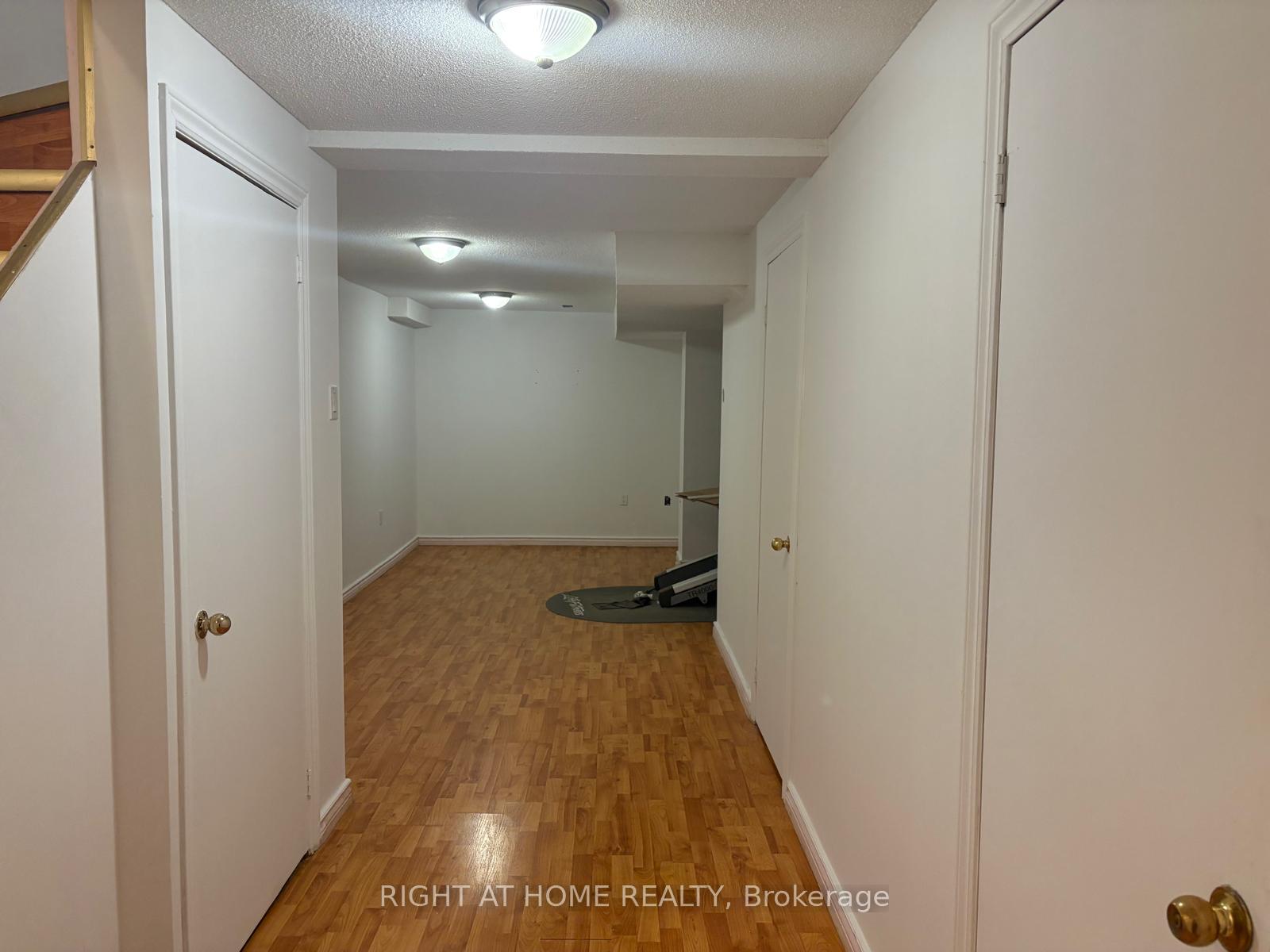 Photo 23 of 55 Sunley Crescent, Brampton, Fletcher's West — HOMEH