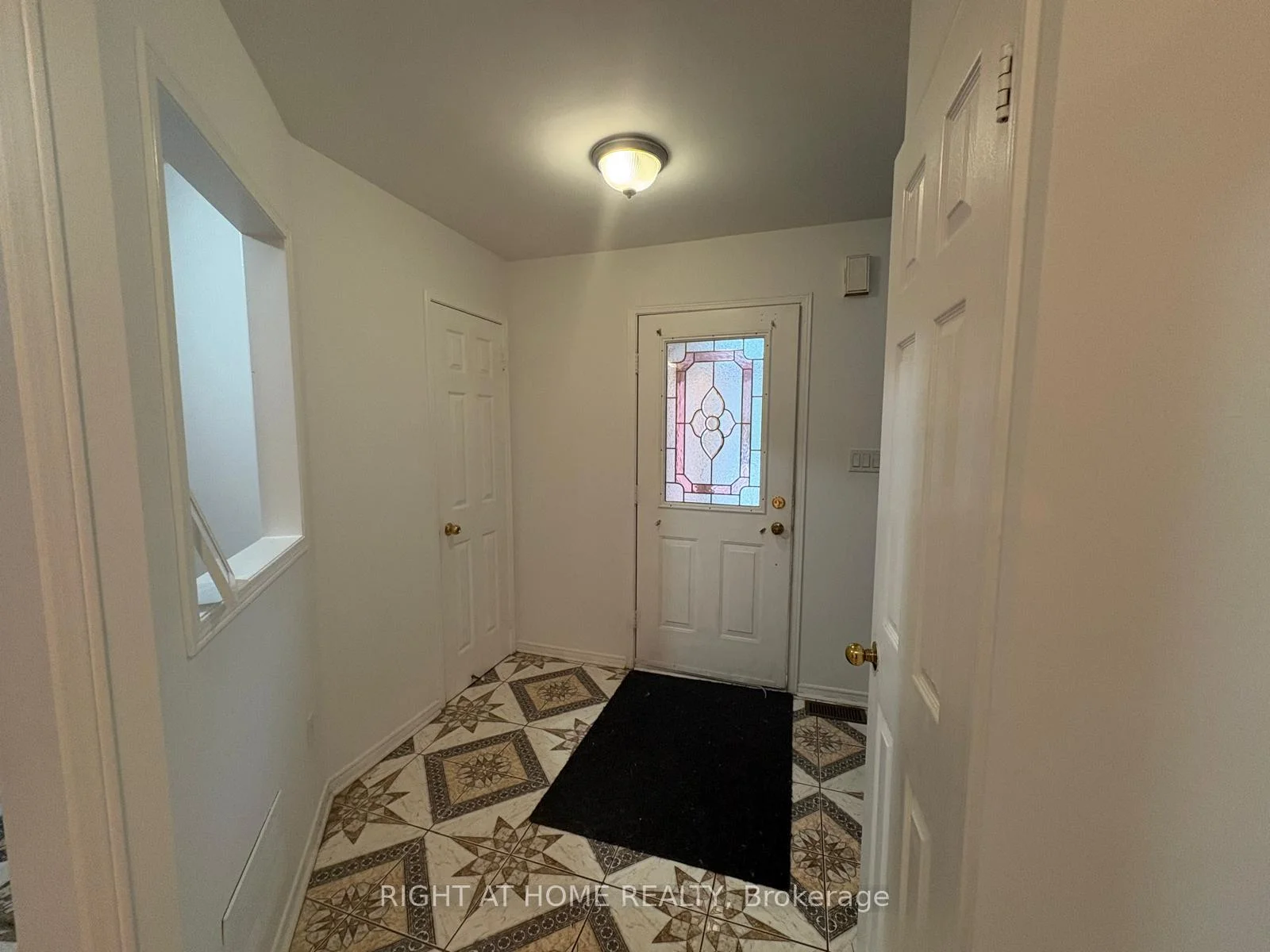 Photo 28 of 55 Sunley Crescent, Brampton, Fletcher's West — HOMEH
