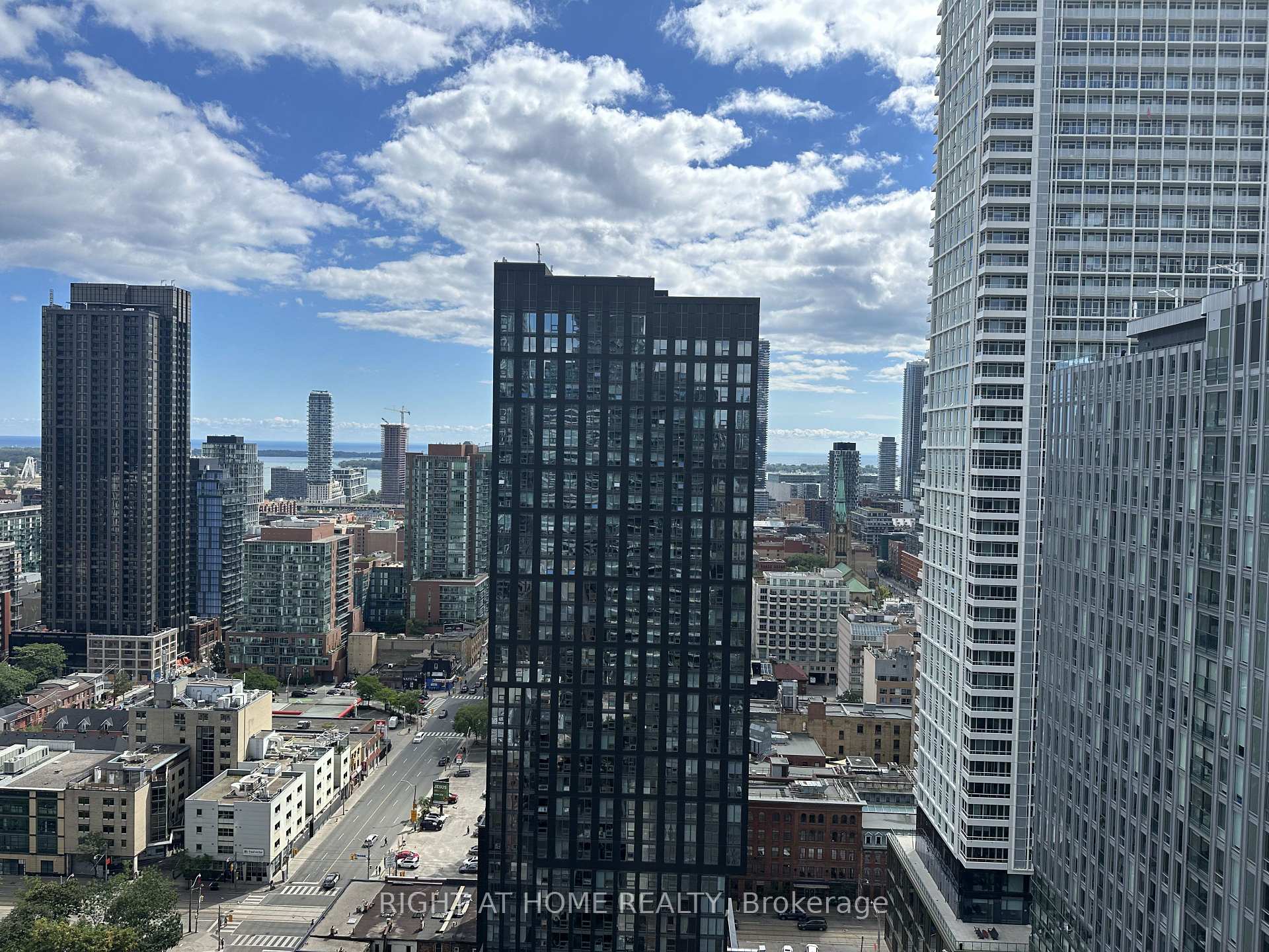 Photo 5 of Unit 2801, 47 Mutual Street, Toronto, Church-Yonge Corridor — HOMEH