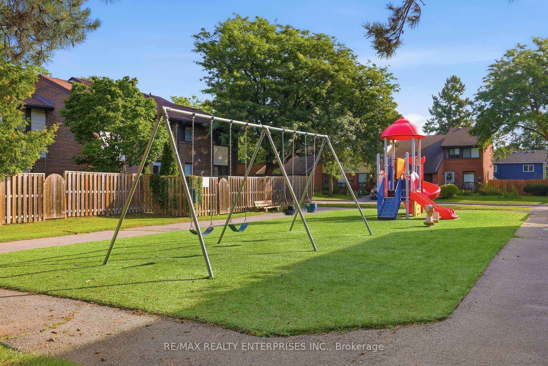 Photo 26 of Unit 103, 155 Glovers Road, Oshawa, Samac — HOMEH