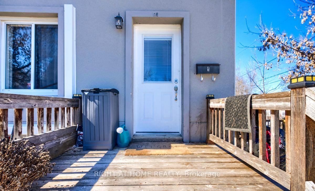 Photo 2 of Unit 1, 18 Ewing Street, Halton Hills, Georgetown — HOMEH