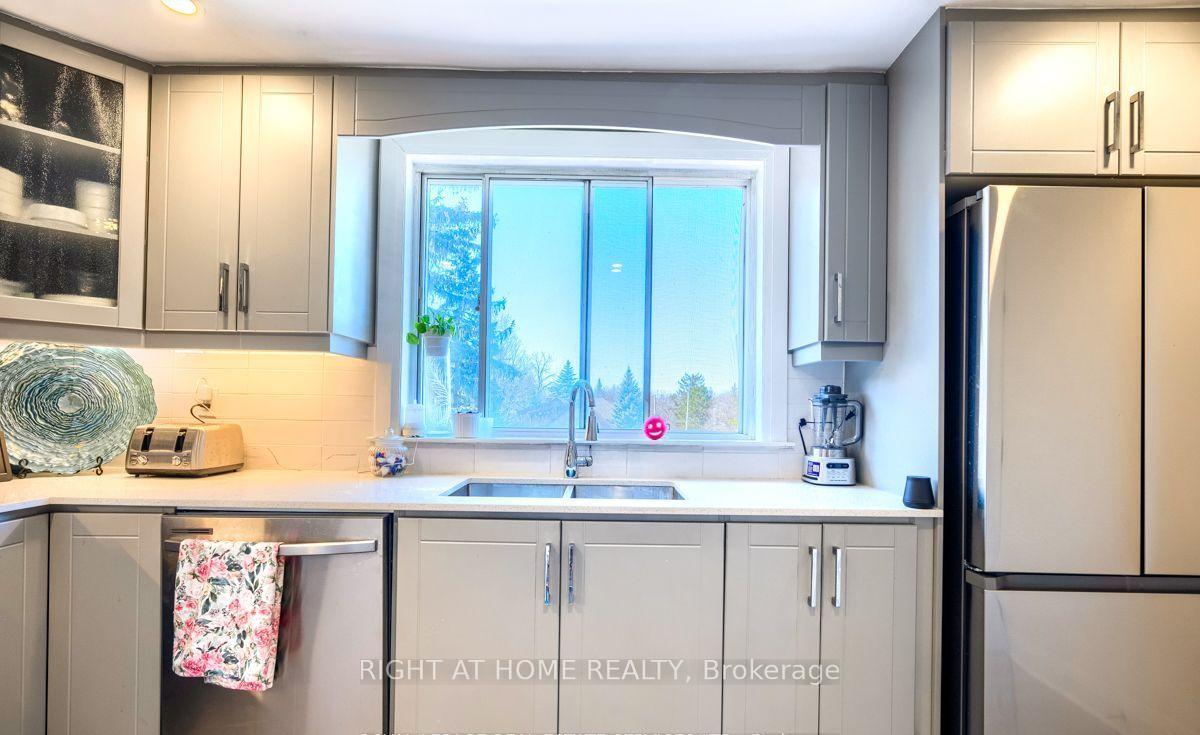 Photo 12 of Unit 1, 18 Ewing Street, Halton Hills, Georgetown — HOMEH