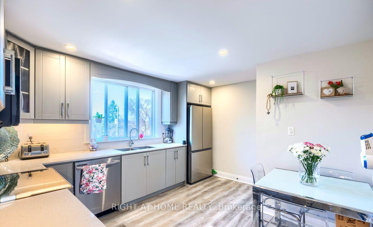 Photo 14 of Unit 1, 18 Ewing Street, Halton Hills, Georgetown — HOMEH
