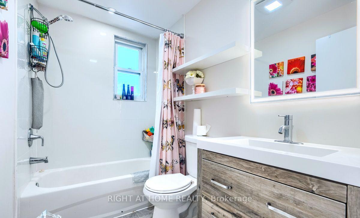 Photo 26 of Unit 1, 18 Ewing Street, Halton Hills, Georgetown — HOMEH