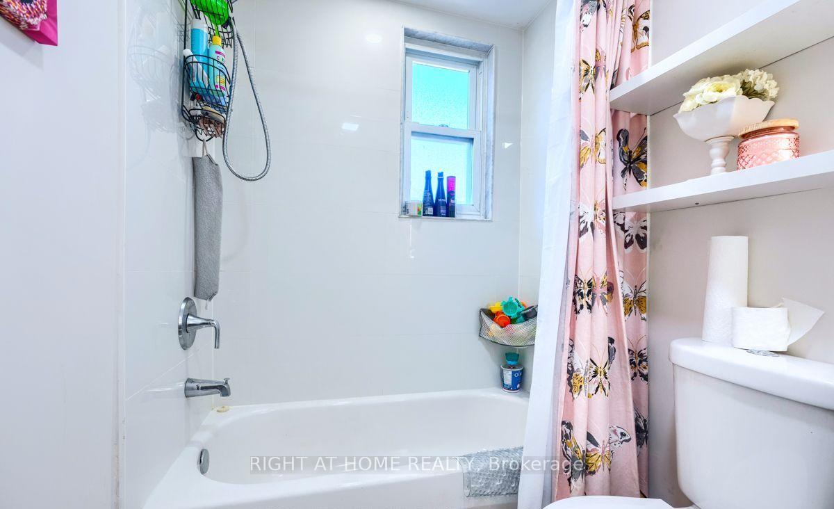 Photo 28 of Unit 1, 18 Ewing Street, Halton Hills, Georgetown — HOMEH