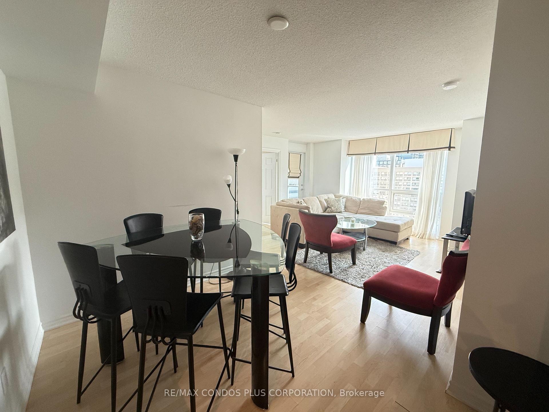 Photo 5 of Unit 1402, 761 Bay Street, Toronto, Bay Street Corridor — HOMEH