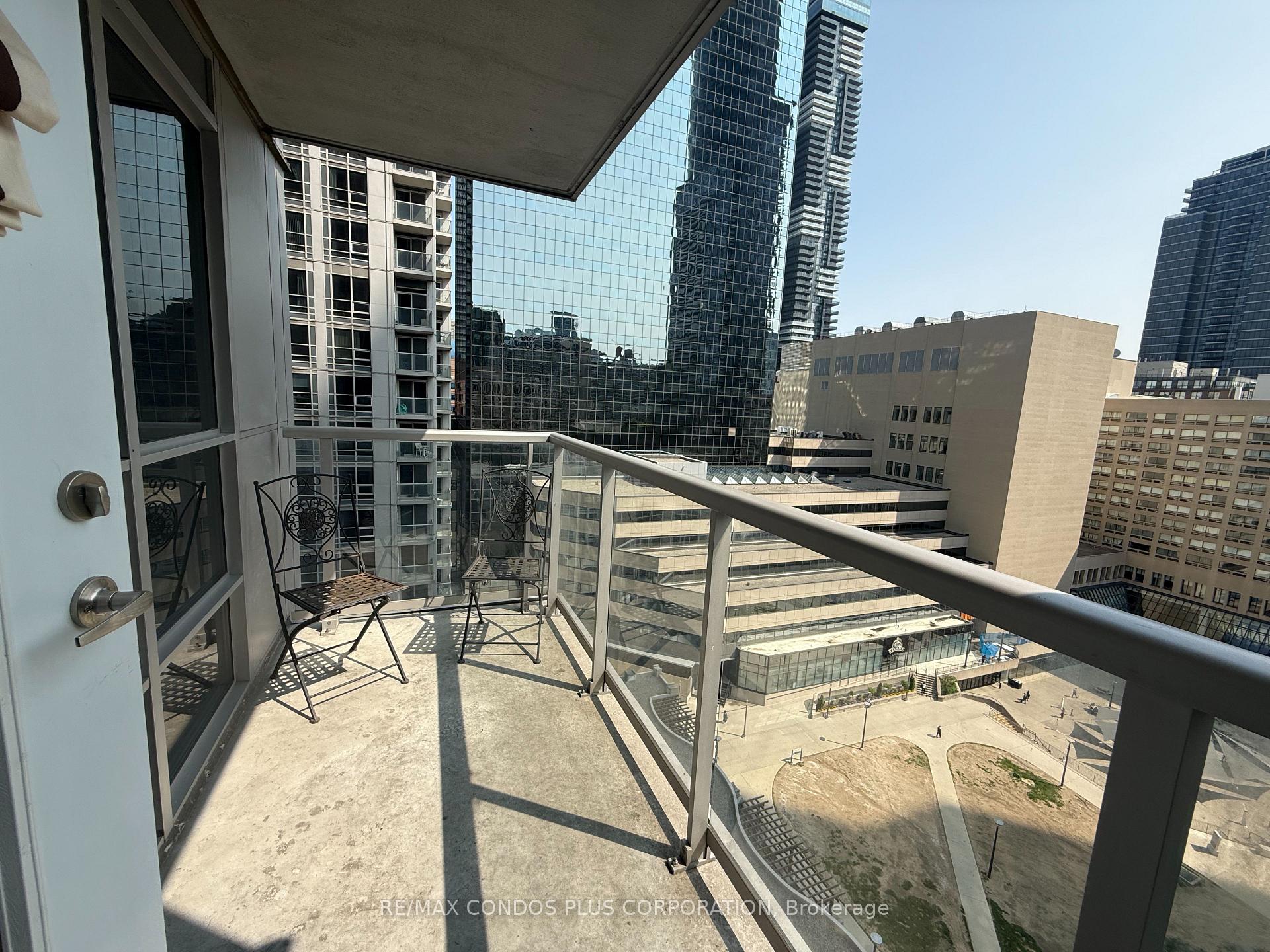 Photo 15 of Unit 1402, 761 Bay Street, Toronto, Bay Street Corridor — HOMEH