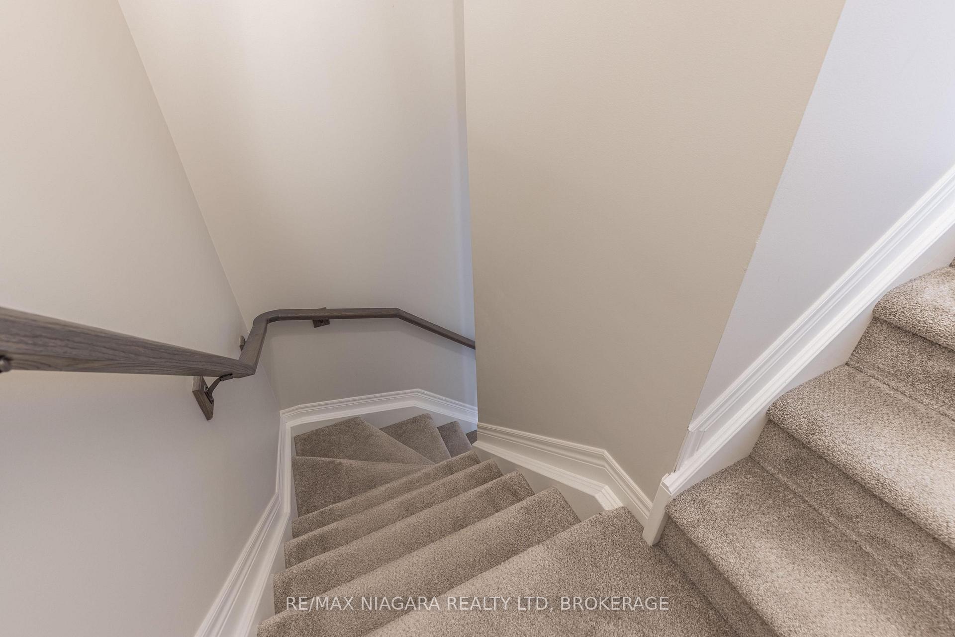 Photo 13 of 8073 Cole Court, Niagara Falls, Oldfield — HOMEH