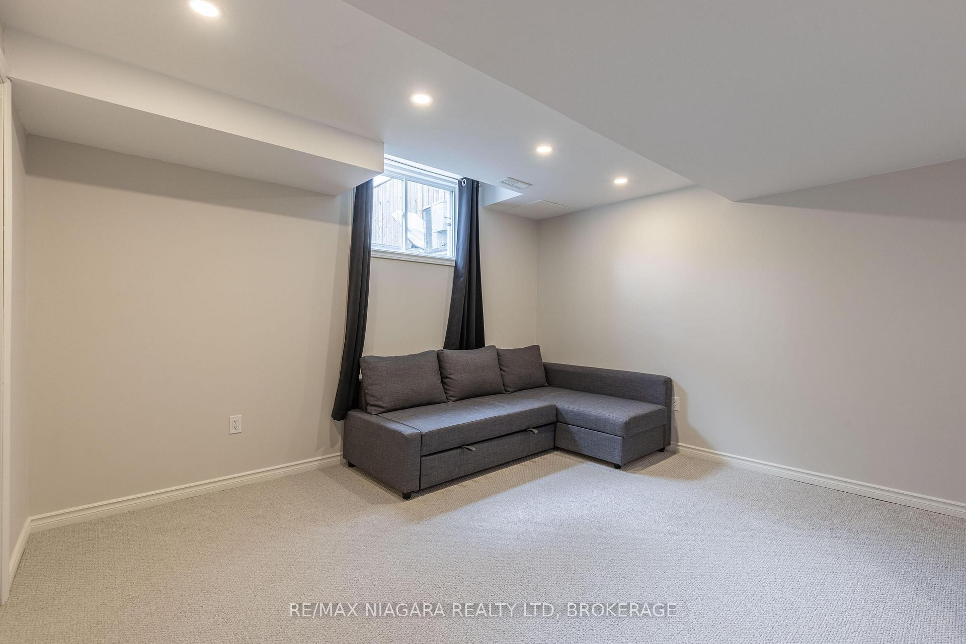 Photo 18 of 8073 Cole Court, Niagara Falls, Oldfield — HOMEH