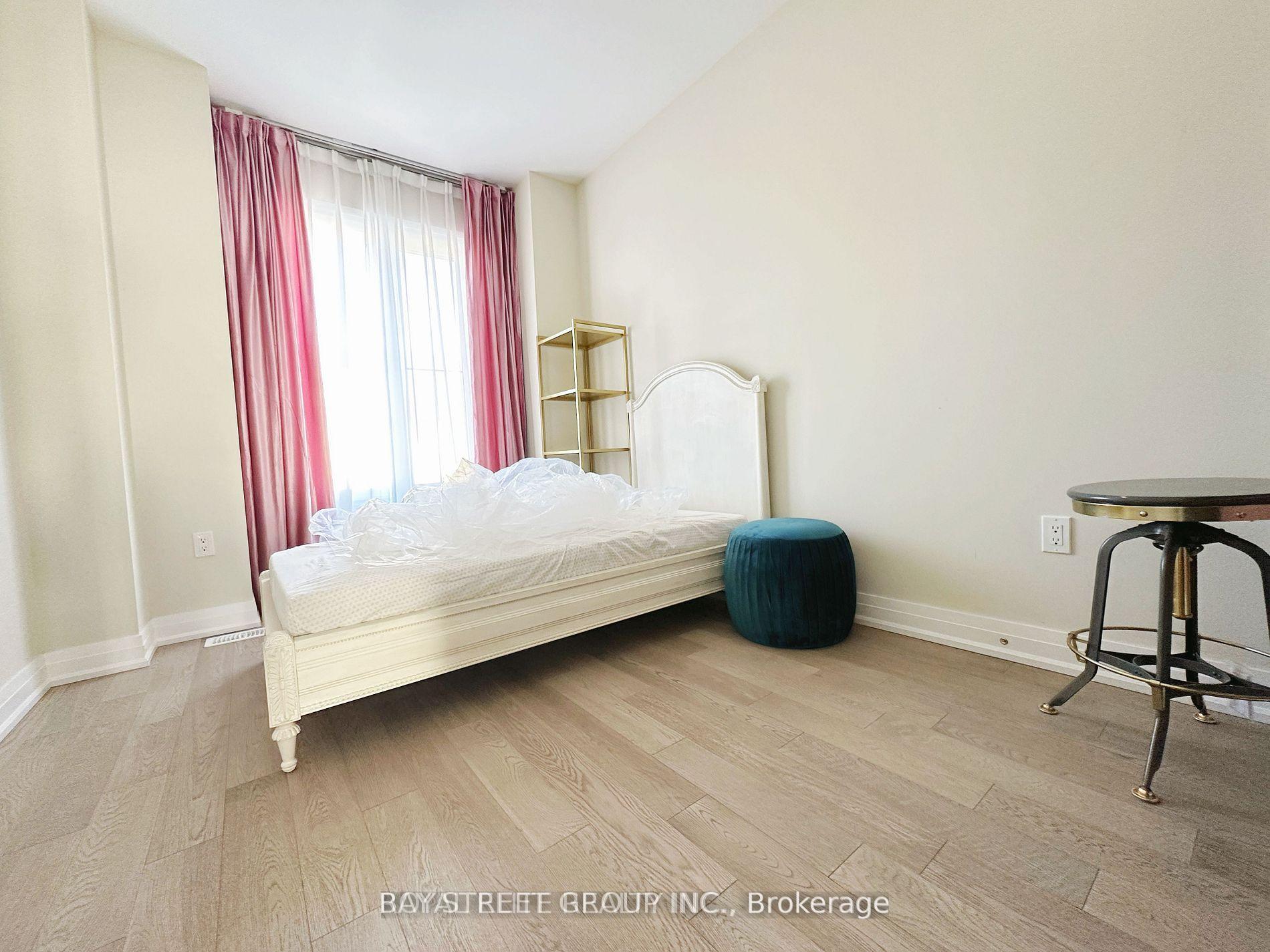 Photo 10 of 13 Thomas Foster Street, Markham, Berczy — HOMEH