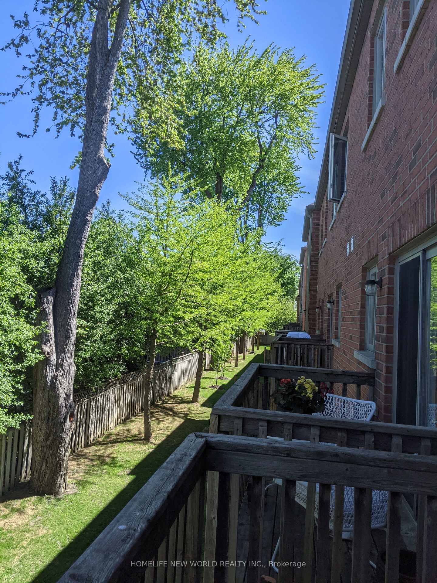 Photo 12 of Unit 38, 9133 Bayview Avenue, Richmond Hill, Doncrest — HOMEH