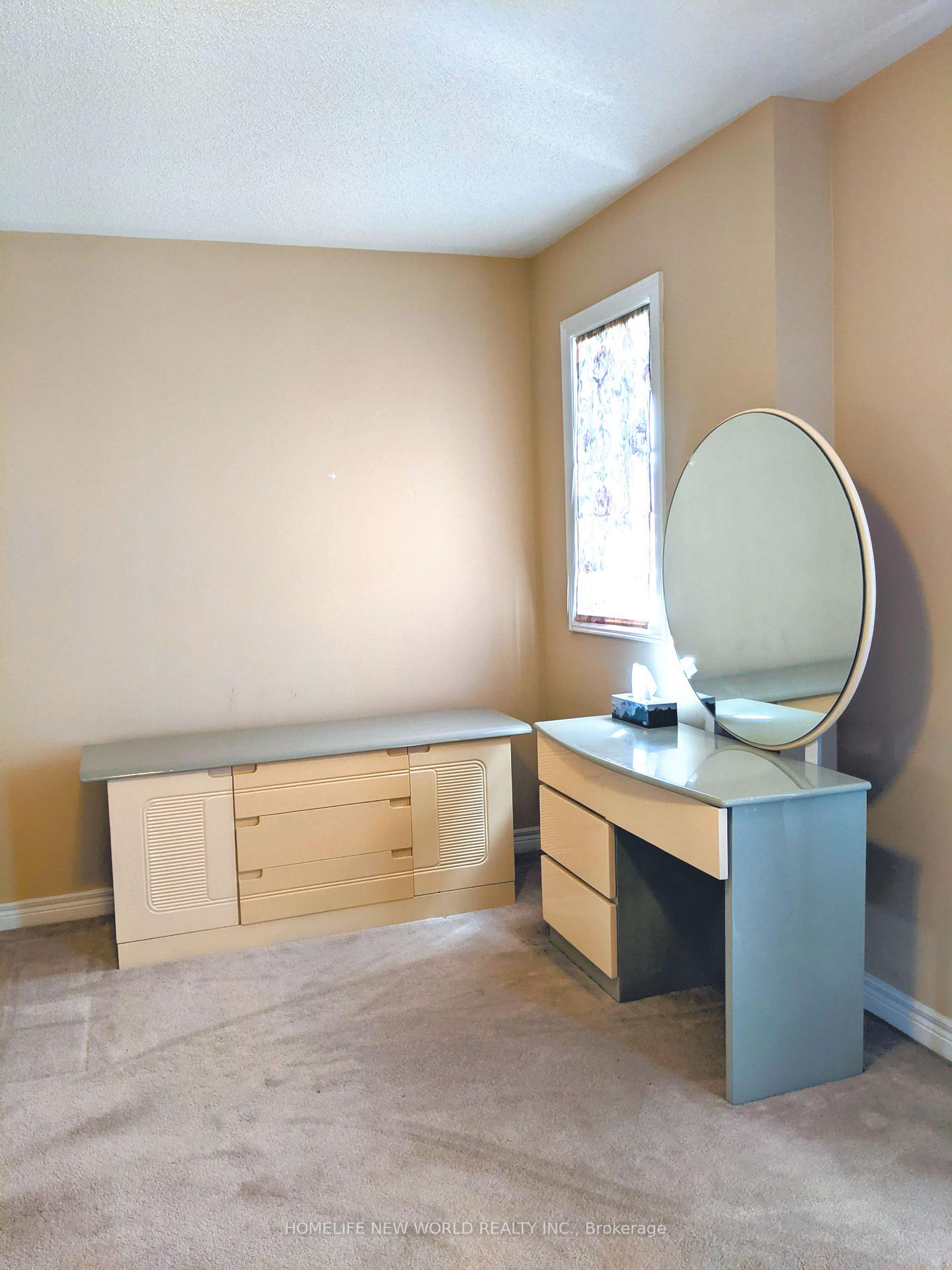 Photo 14 of Unit 38, 9133 Bayview Avenue, Richmond Hill, Doncrest — HOMEH