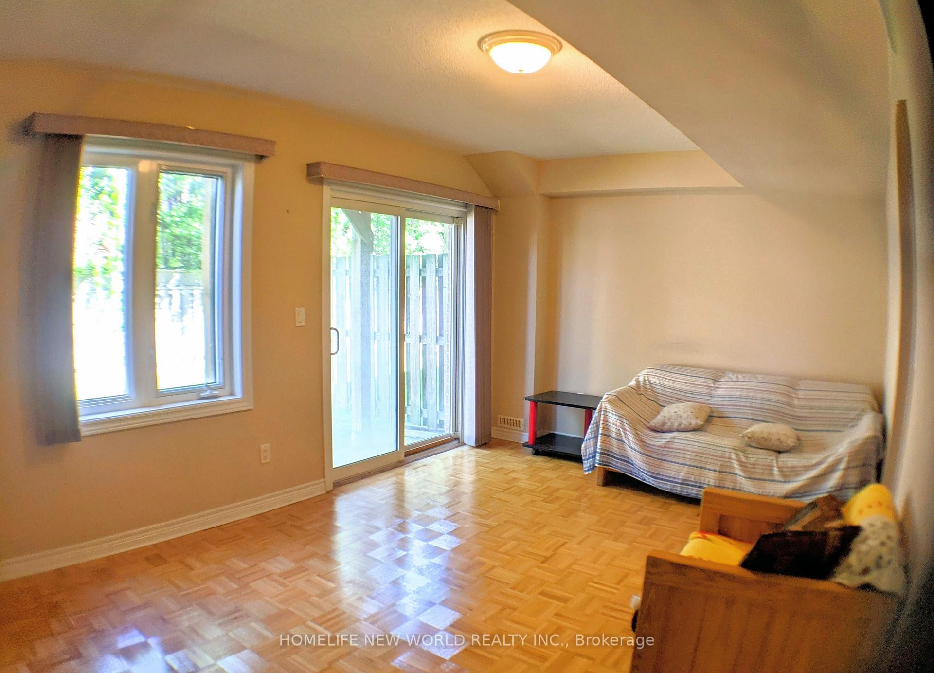 Photo 19 of Unit 38, 9133 Bayview Avenue, Richmond Hill, Doncrest — HOMEH