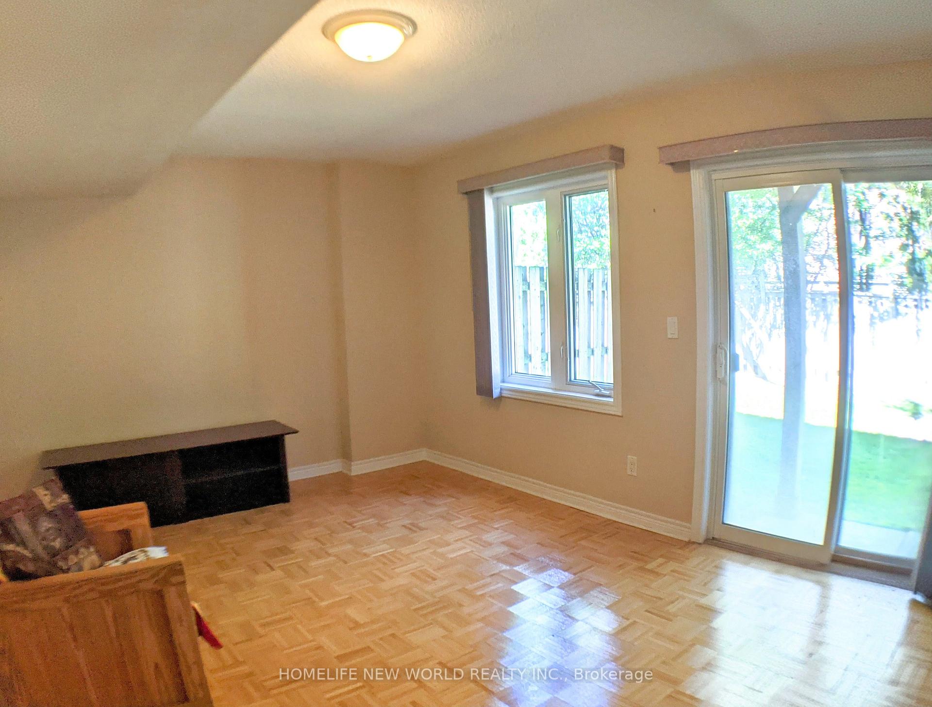 Photo 20 of Unit 38, 9133 Bayview Avenue, Richmond Hill, Doncrest — HOMEH